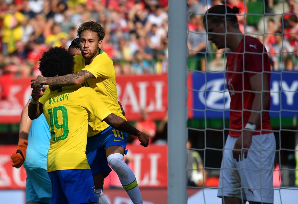 Neymar festejando su anotación ante Austria (AFP)