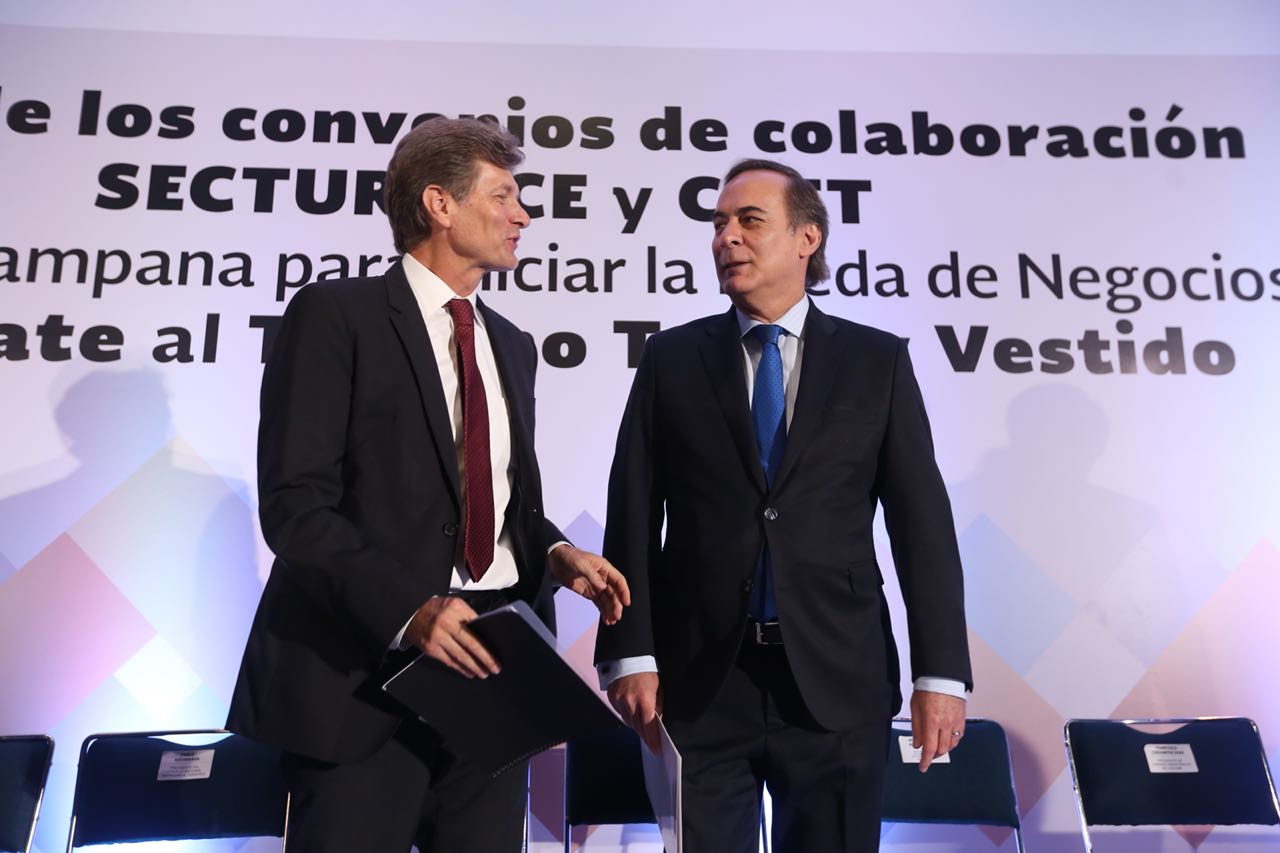 Enrique de la Madrid y Juan Pablo Castañón durante Conéctate al Futuro. (Foto: Nelly Salas)