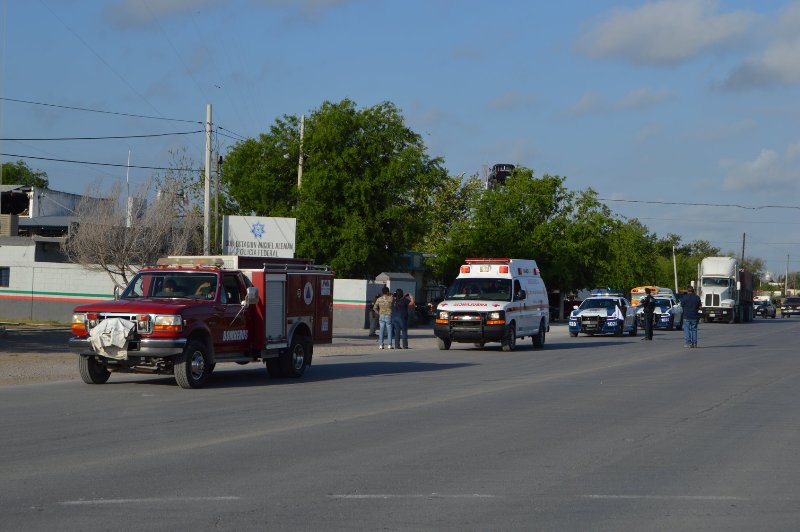 Autoridades verifican los posibles daños.
