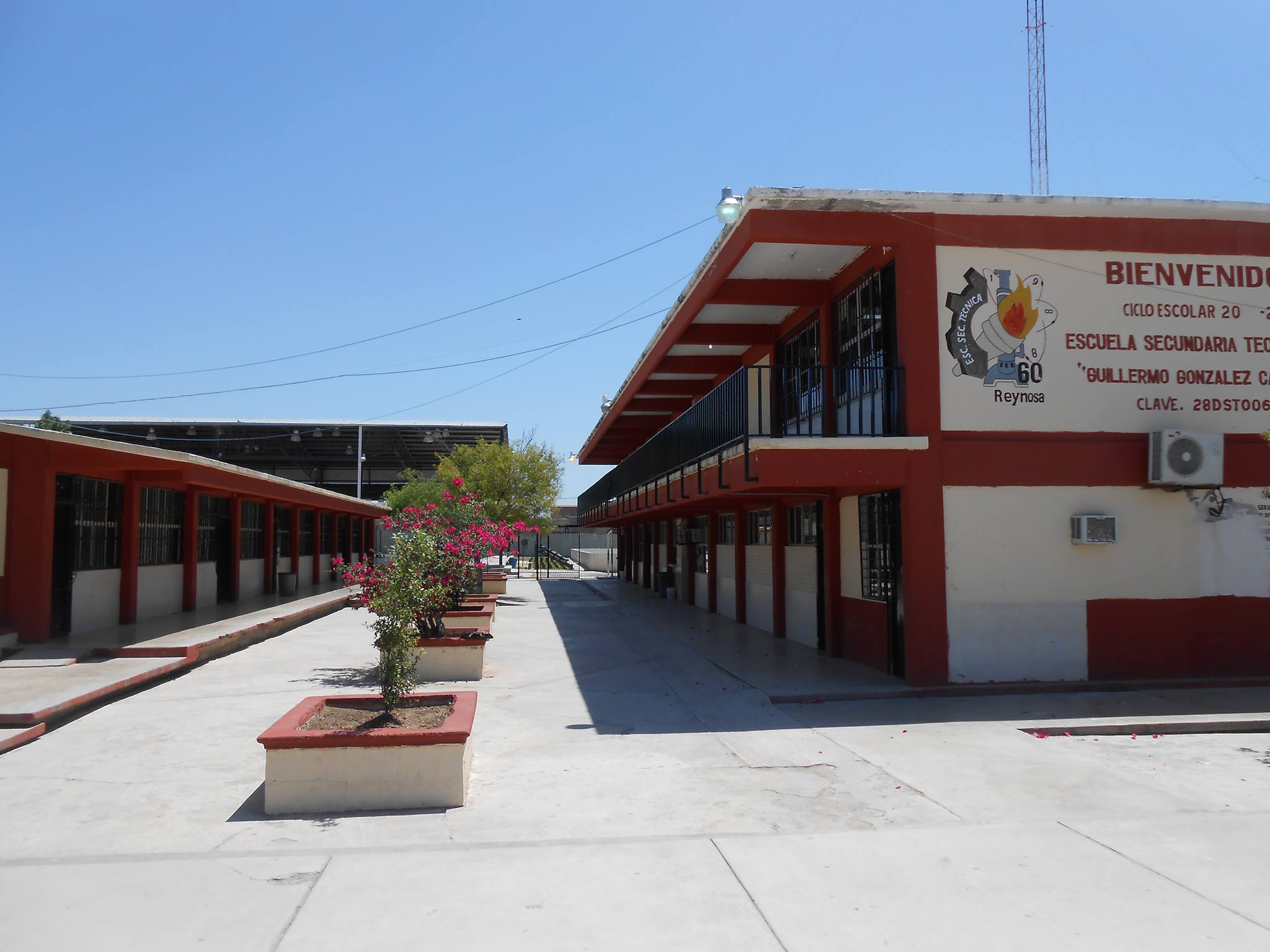 Un enfrentamiento ocurrió afuera de la escuela secundaria técnica 60, donde estudiaba Jesús.
