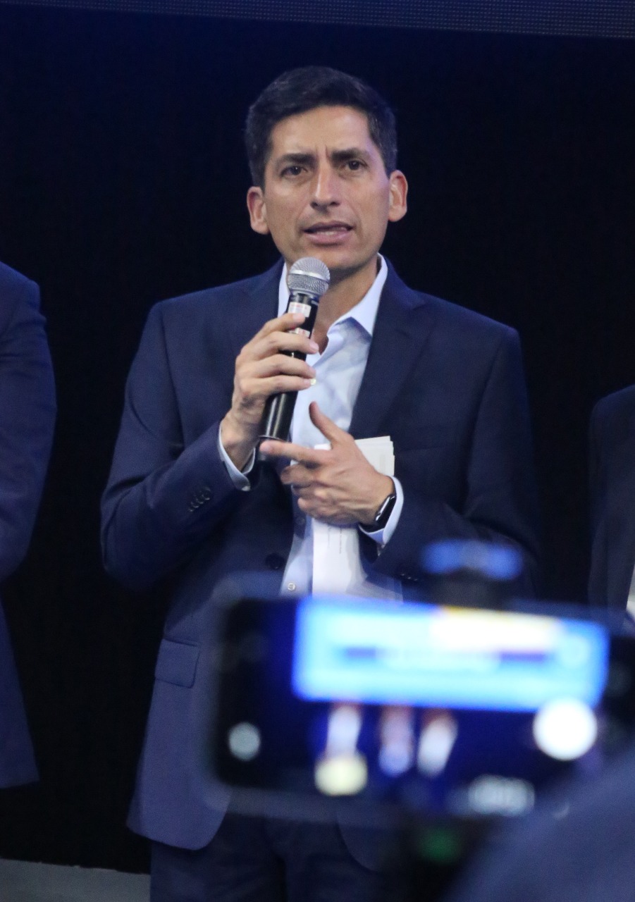 Felipe de Jesús Cantú, candidato a la alcaldía de Monterrey. ( Raúl Palacios).