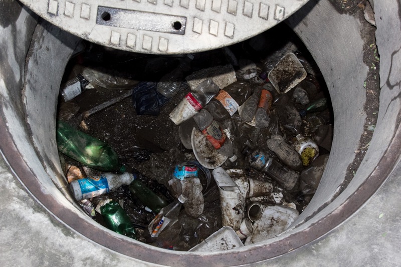 Uno de los principales problemas de contaminación del agua es derivado de la descarga de grasas y aceites de origen animal.(Cuartoscuro)