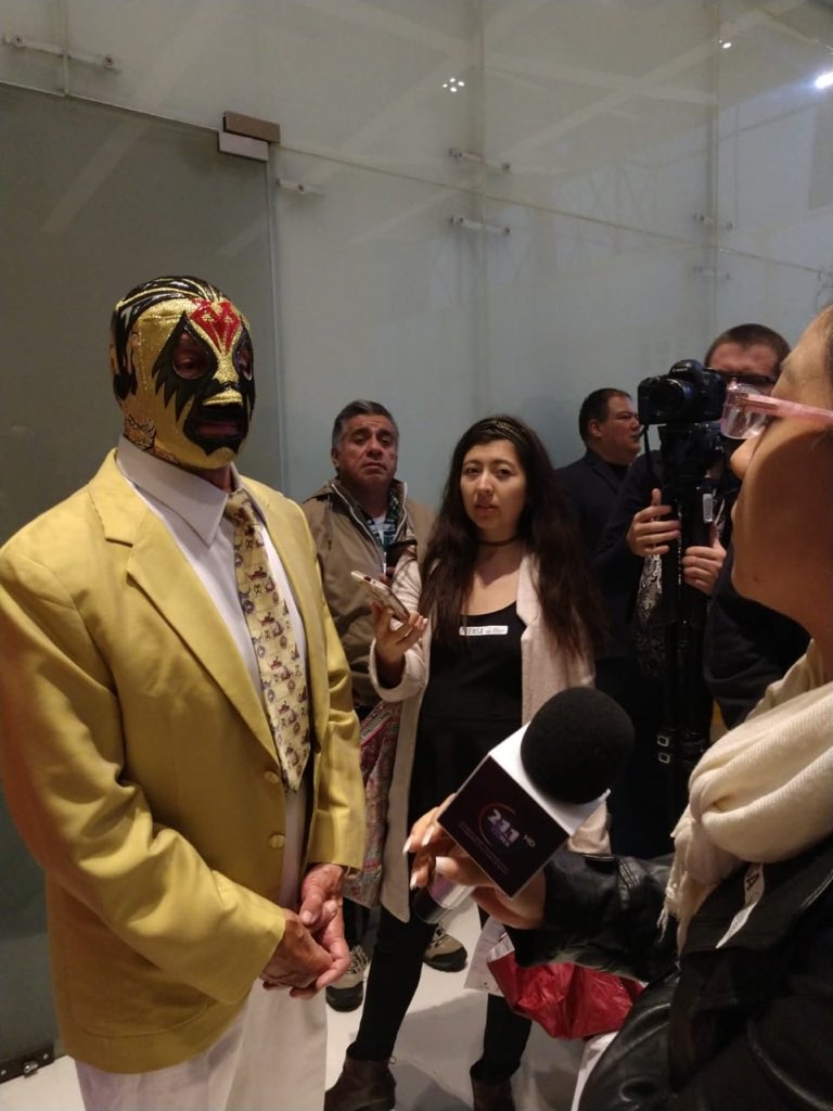 El luchador Mil Máscaras (Twitter)