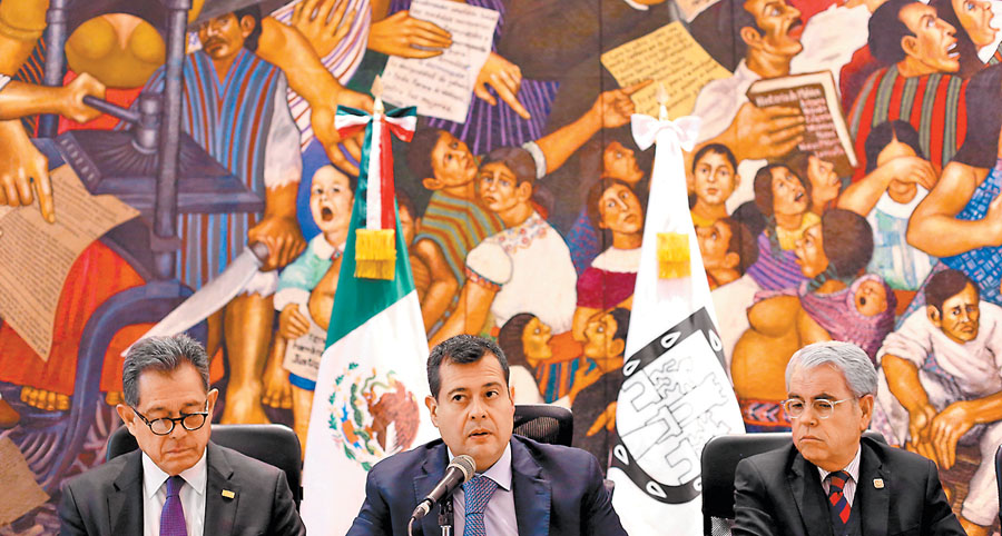 El jefe de Gobierno, José Ramón Amieva, presentó el reporte. (Nelly Salas)