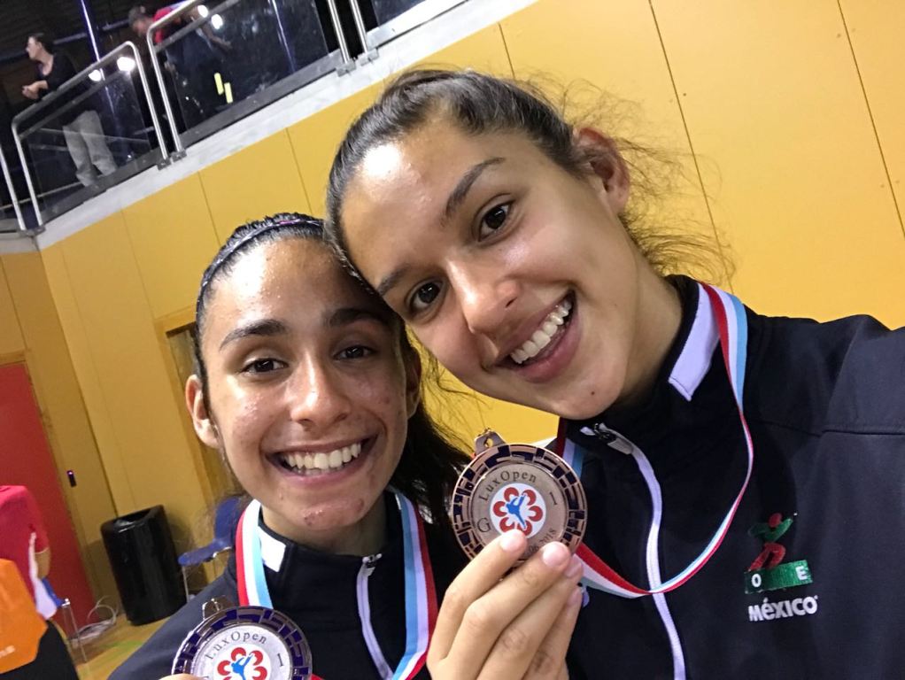 Alicia Rodríguez y Leslie Soltero en festejo (Cortesía)