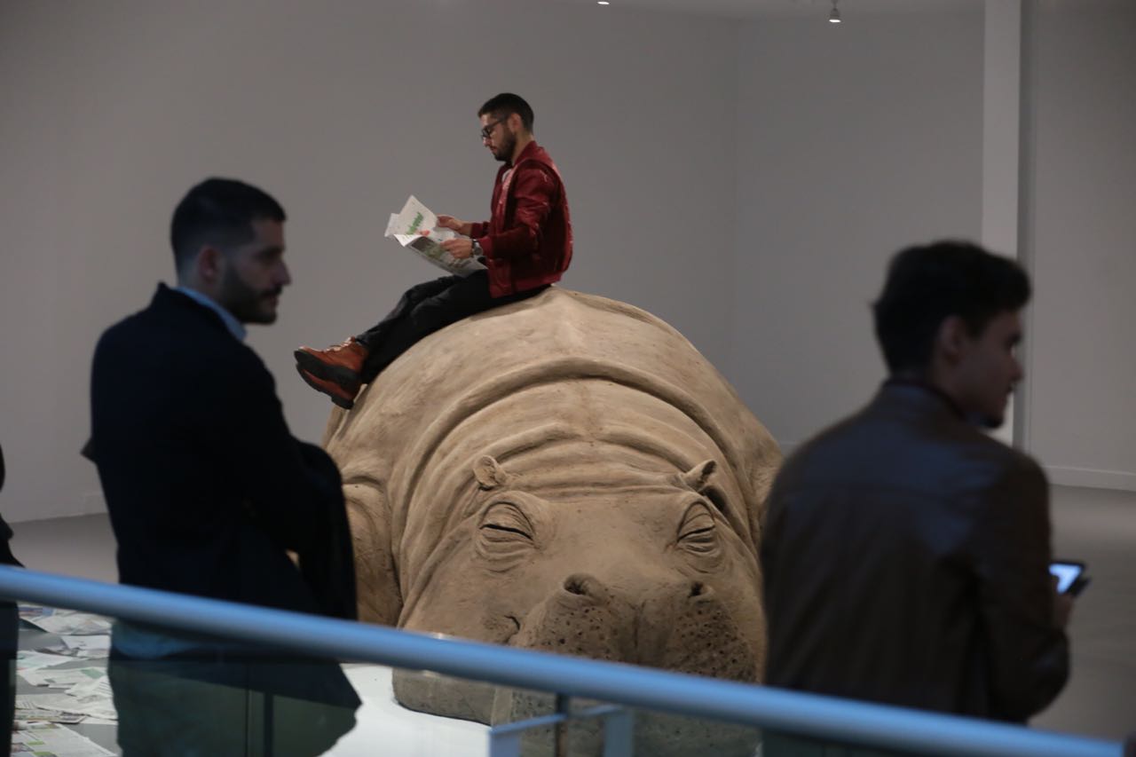 La escultura monumental 'Hope Hippo'. (Foto: Jesús Quintanar | MILENIO)
