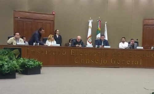 El Consejo General sesionó durante el juego México-Alemania. (Claudia Hidalgo)