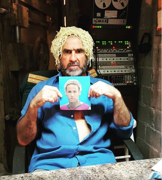 Éric Cantona se burló del look de Neymar con esta fotografía que publicó en su Instagram (@ericcantona)
