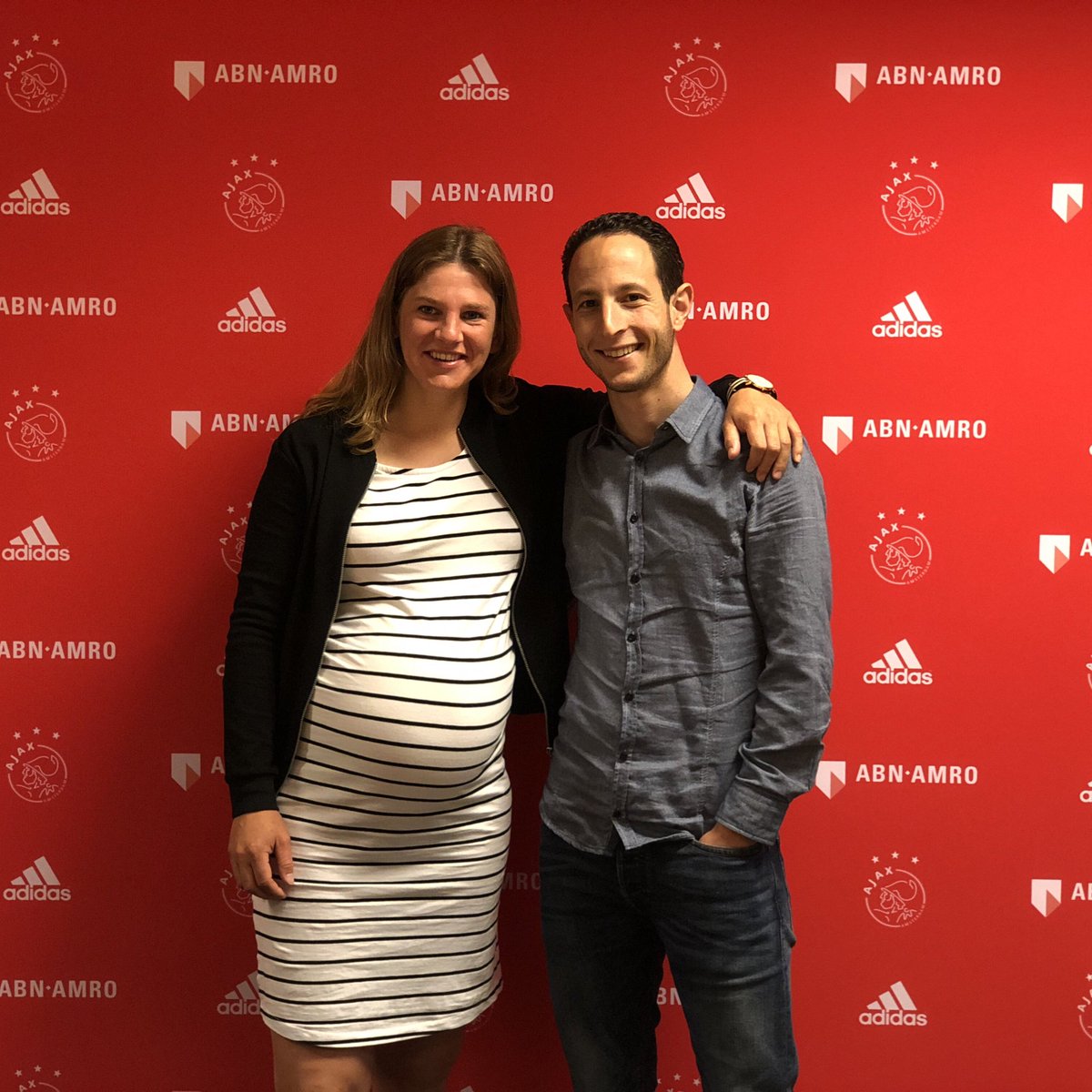 Ajax femenil renovó el contrato de su delantera embarazada. (@mexicoversus)