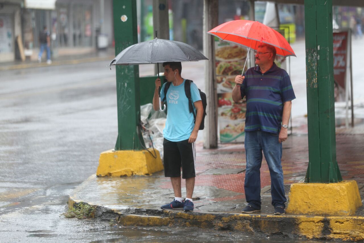 A pesar de la lluvia, el calor no cederá en Monterrey (Foto: Archivo)