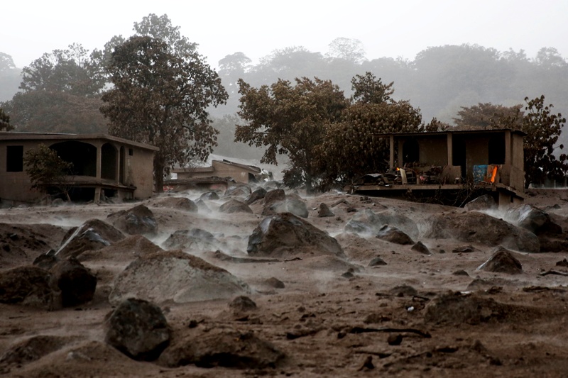El alud de flujos piroclásticos, una mezcla de rocas, gases y ceniza dejó también 197 personas desaparecidas.