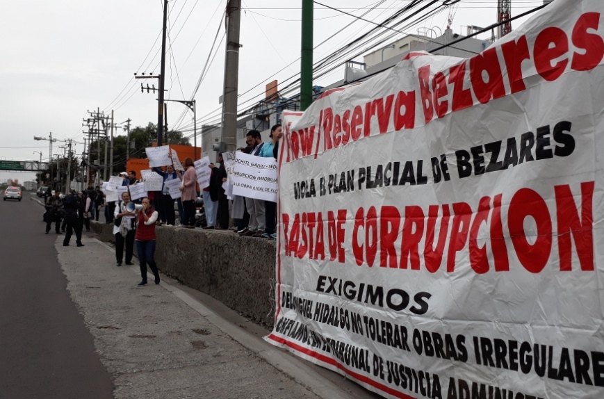 Los manifestantes se encuentran en el kilómetro 14 de la carretera a Toluca. (Gabriel Ortega)