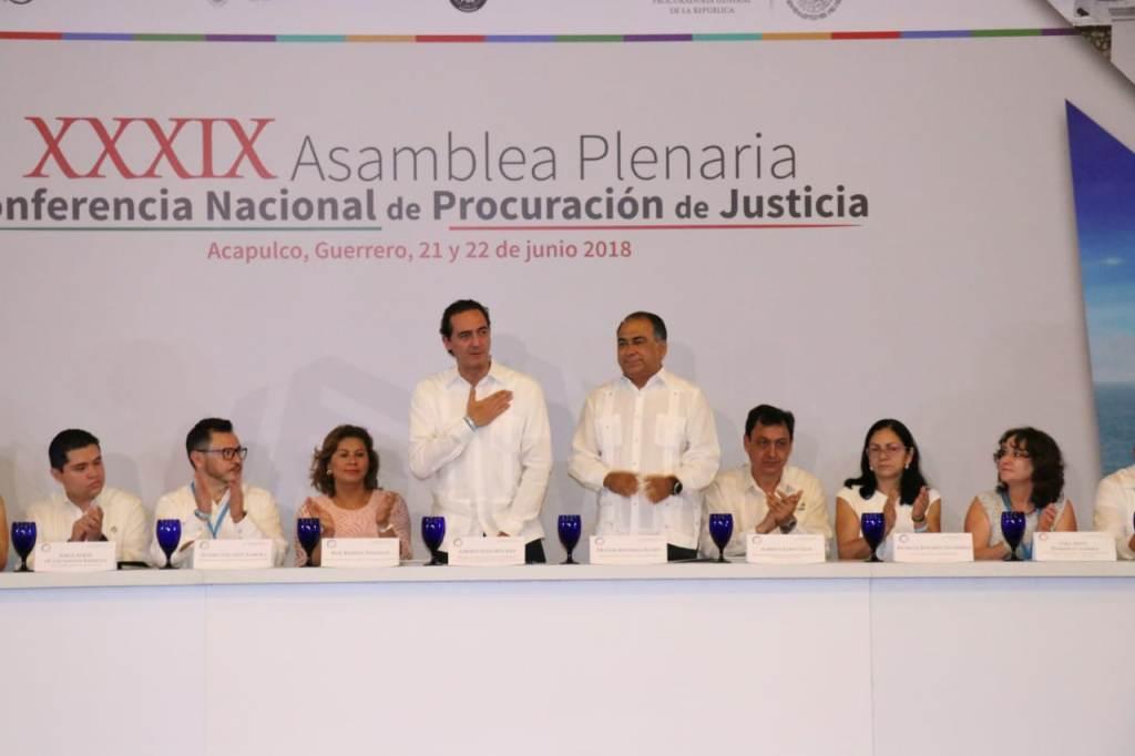 El gobernador de Guerrero recibió a los procuradores (Especial)