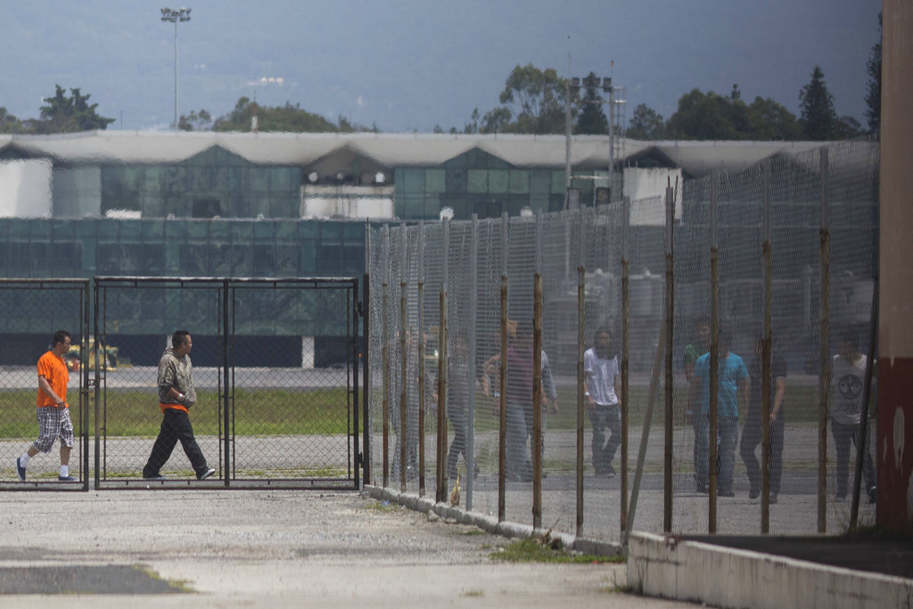 El Pentágono albergará a 20 mil niños migrantes no acompañados. (Foto: AP)