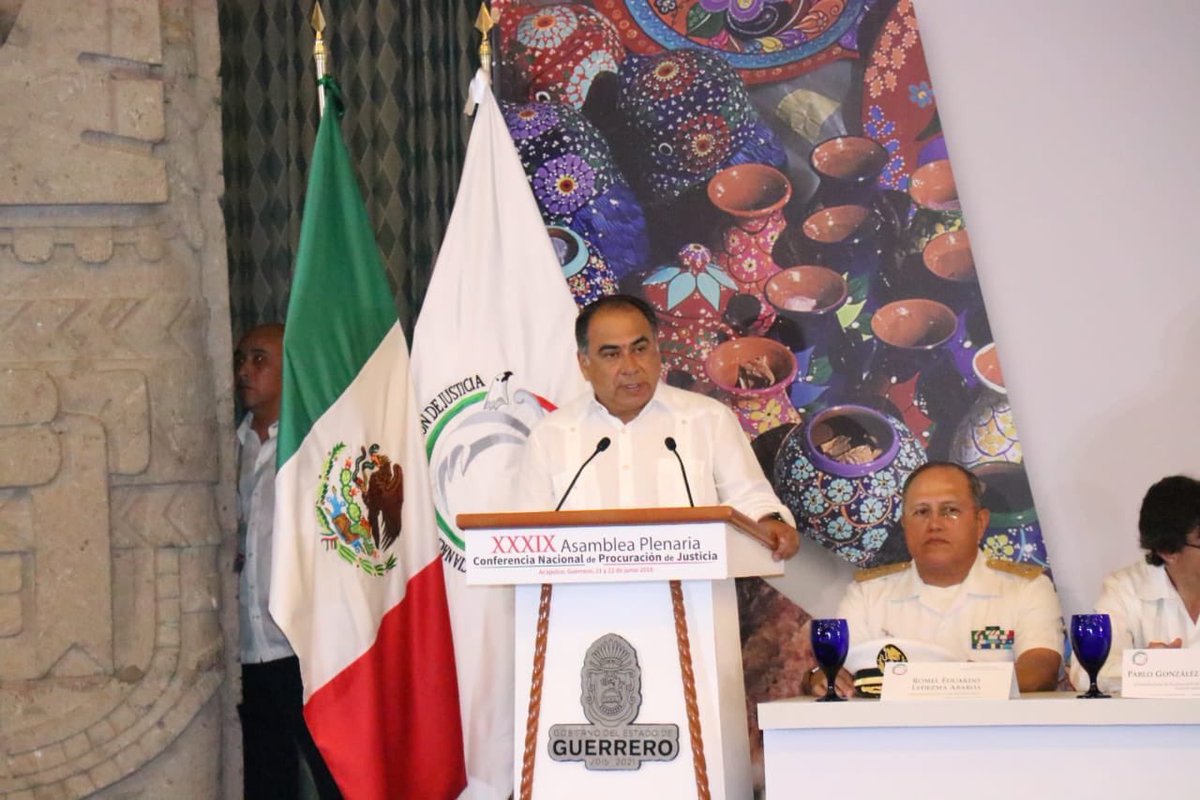“No quiero criminalizar” al director, dijo el gobernador. (Tomada de @HectorAstudillo).