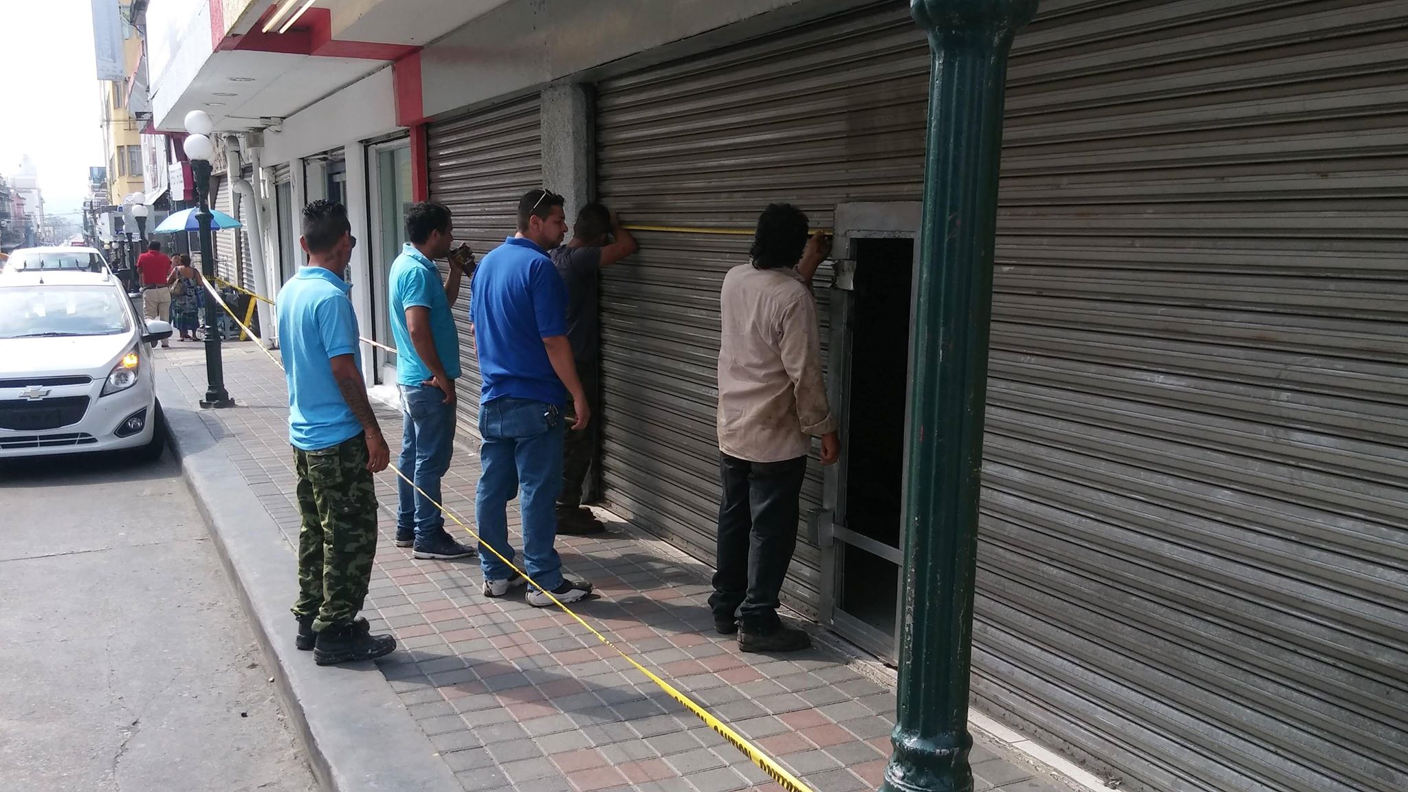 Roban en tienda (José Luis Tapia)