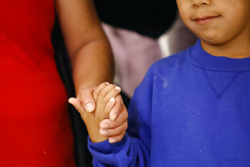 Beata Mejía-Mejía demandó al gobierno de Trump por separarla de su hijo; un juez falló a su favor y después de un mes volvió a ver hoy al pequeño Darw