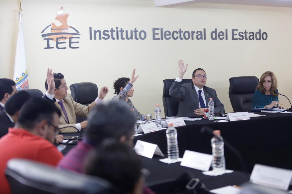 Jacinto Herrera, consejero presidente del IEE, encabezó la Sesión Ordinaria del Consejo General donde se realizó un sorteo de la muestra aleatoria, pa