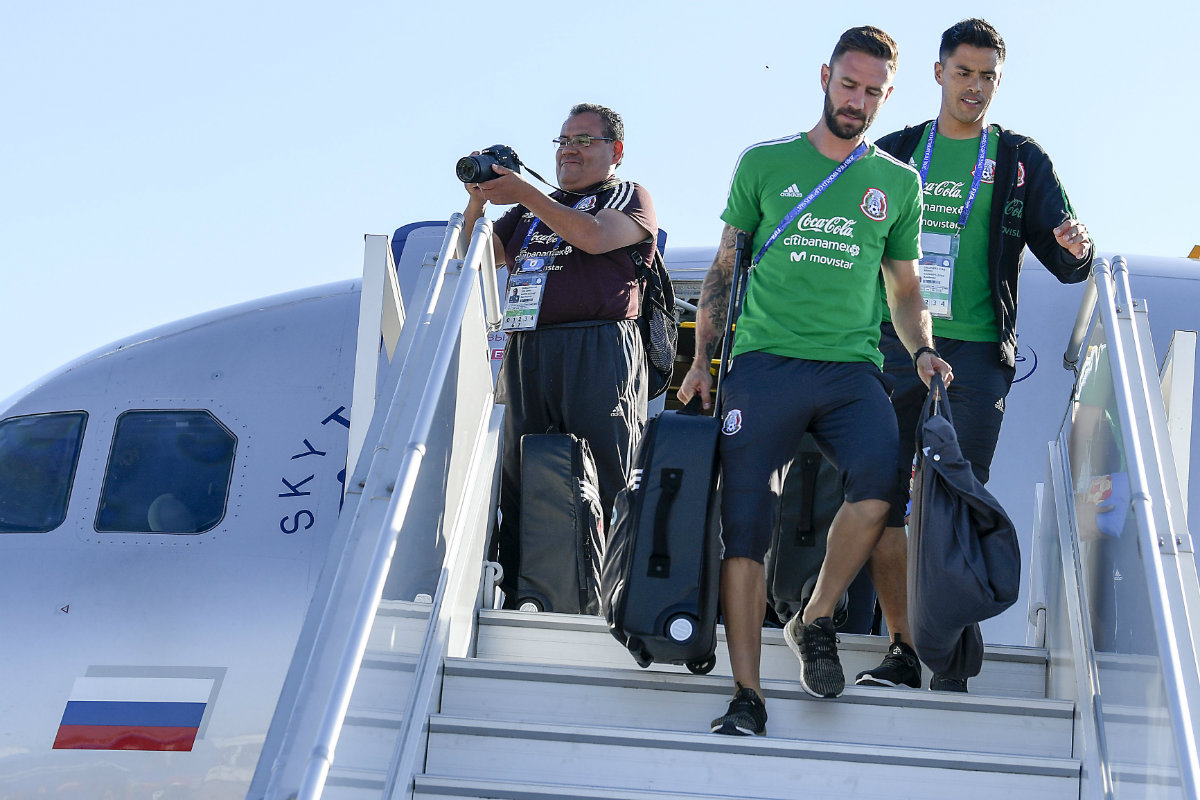 La selección mexicana en su llegada a Rostov (Imago7)
