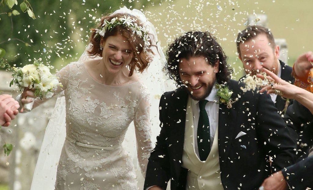 La pareja se conoció en 2012 durante el rodaje de la popular serie de HBO y en 2017 dieron a conocer su romance (Twitter Andrea Verdecia)