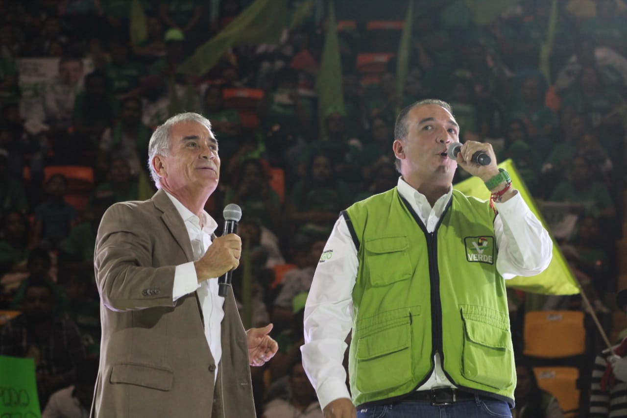 Sergio y Felipe durante el cierre de campaña PVEM (Valeria Carrillo)