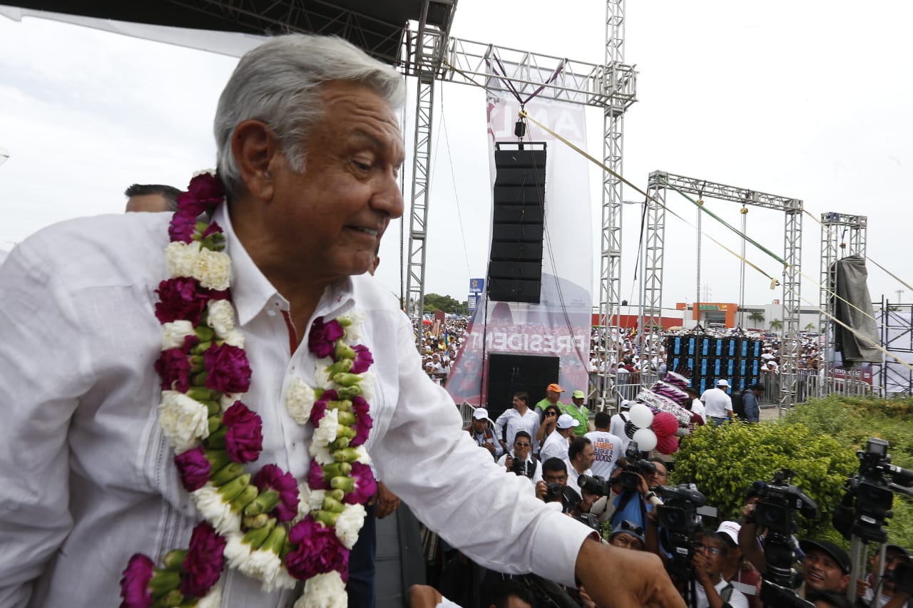 Andrés Manuel López Obrador prometió la creación de una policía turística. (Héctor Téllez)