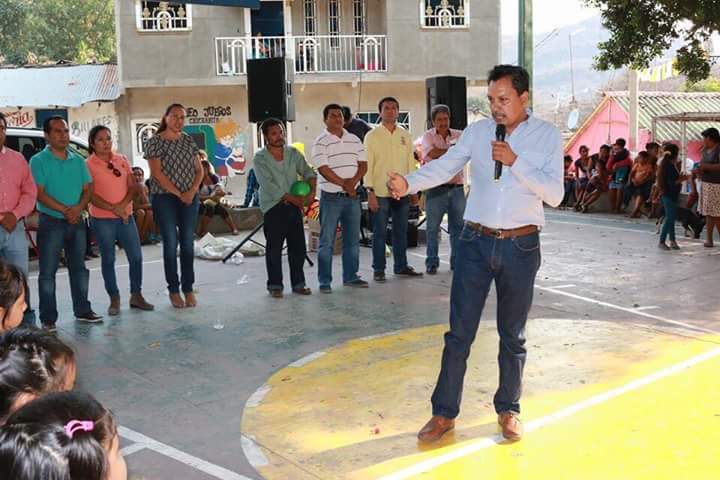 El presidente municipal dijo que fue atacado por al menos cinco personas. (Especial)