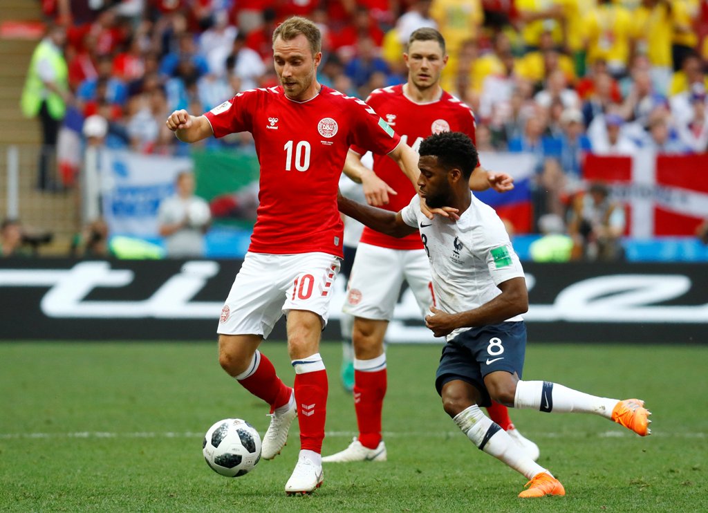 Ningún combinado lució más que el otro durante los primeros 45 minutos de juego (Reuters)