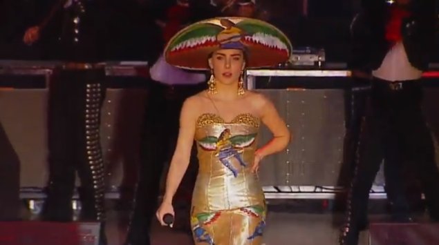 Belinda cantó 'Sapito' en el AMLOFest para mostrar su apoyo a Andrés Manuel López Obrador (Especial).