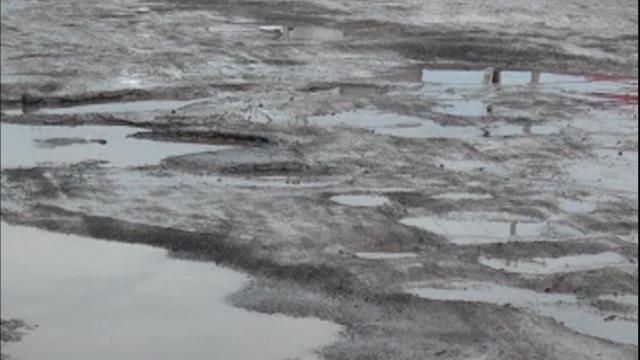 Emiten quejas a gobierno por baches en San José del Durán