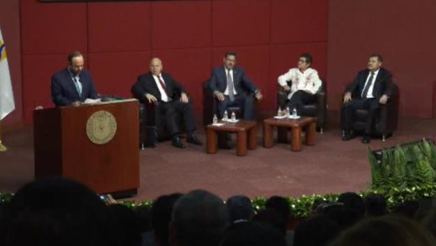 La actividad se realiza en el marco del 85 aniversario de la UANL.