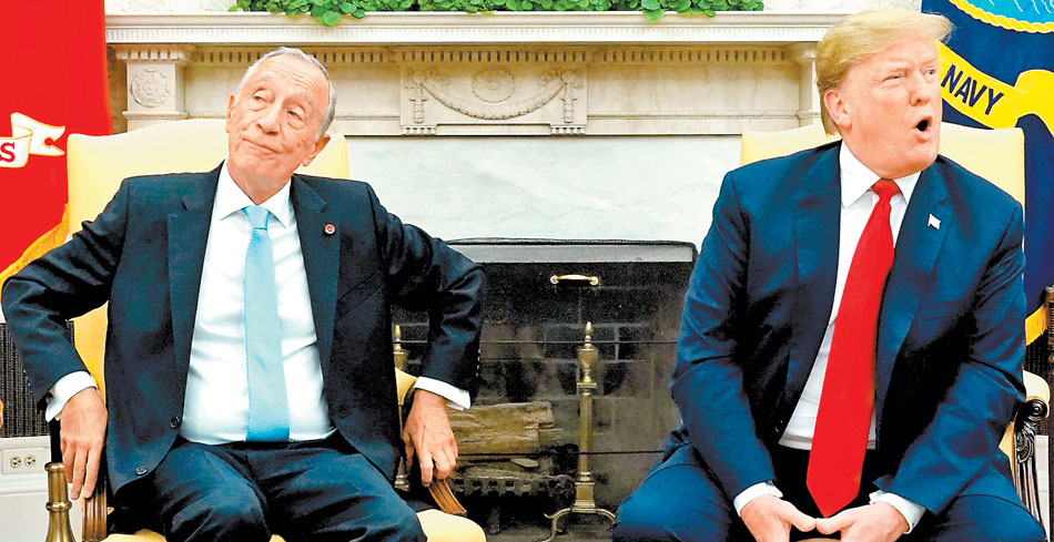 El mandatario estadunidense recibió ayer en la Casa Blanca al jefe de Estado portugués, Marcelo Rebelo de Sousa. (Jonathan Ernst/Reuters)
