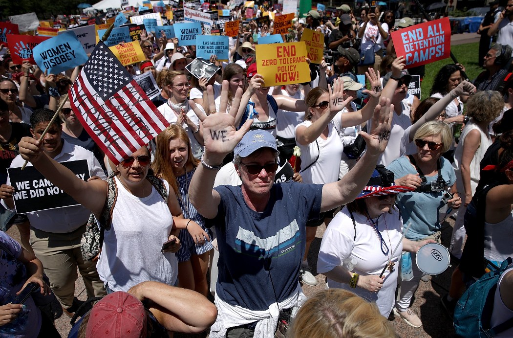 Los manifestantes también marcharon frente al Departamento de Justicia de EU. (AFP)