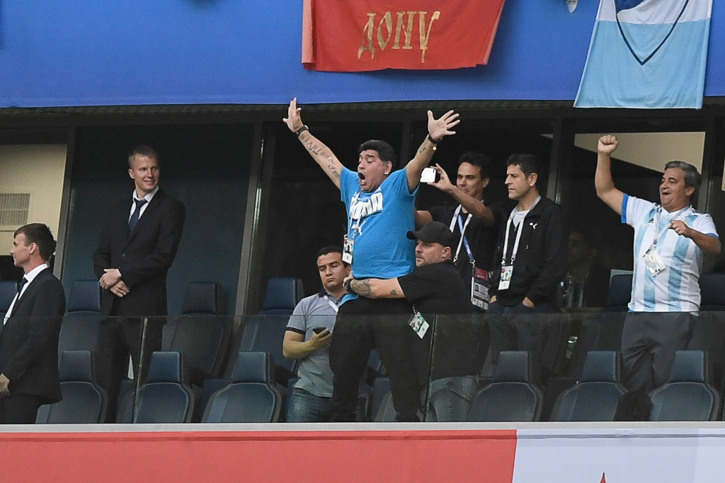 Maradona celebró el pase del Tri a Octavos de Final (AFP)