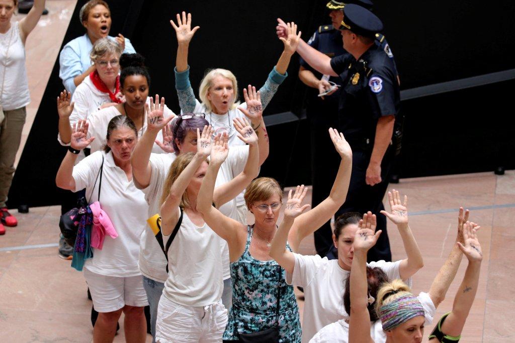 Antes, las mujeres realizaron una marcha partiendo desde las inmediaciones de la Casa Blanca. Reuters