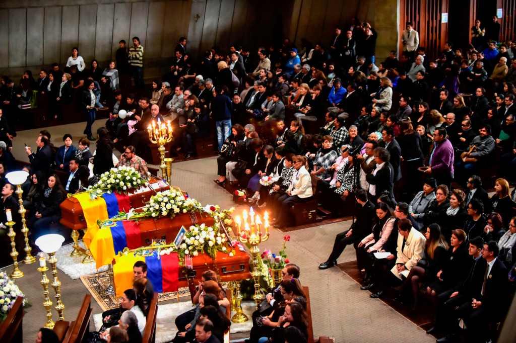Casi tres meses después, los cuerpos fueron recuperados por fuerzas militares colombianas . AFP