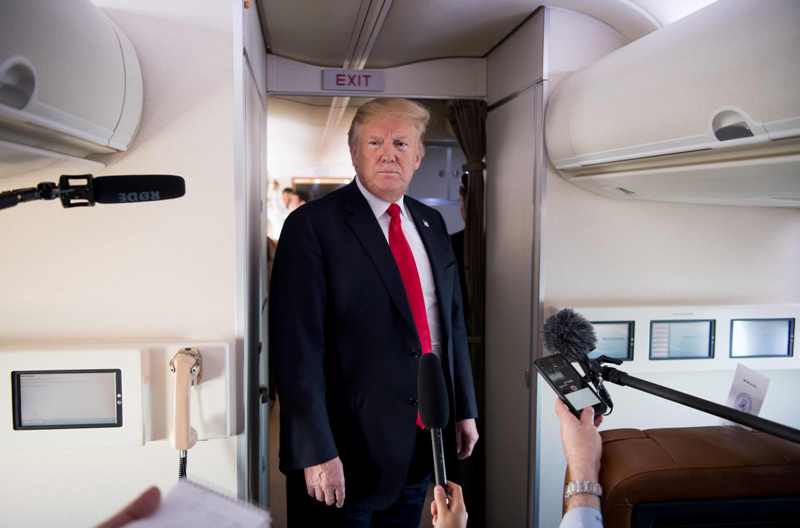 Trump hizo el comentario desde el avión presidencial Air Force One.