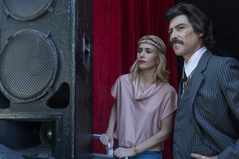 Tras descubrir sus infidelidades, Marcela Basteri decide dejar a Luisito Rey, quien la amenaza de muerte (Netflix).