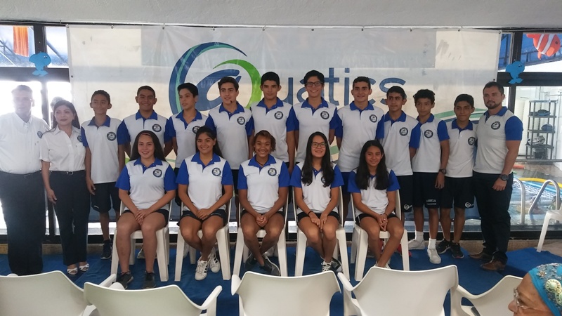 Escuela de Natación Aquatics.