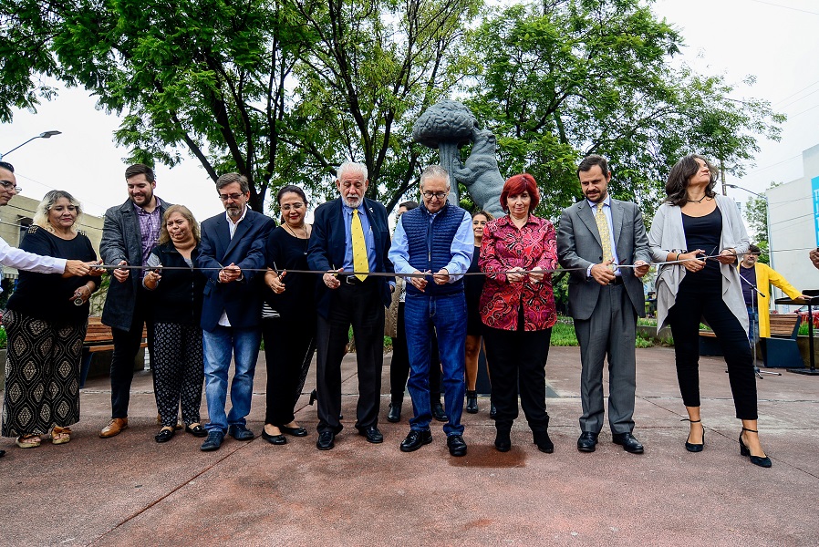 El Gobierno de Guadalajara entregó oficialmente a la ciudad El Oso y el Madroño. (Cortesía)