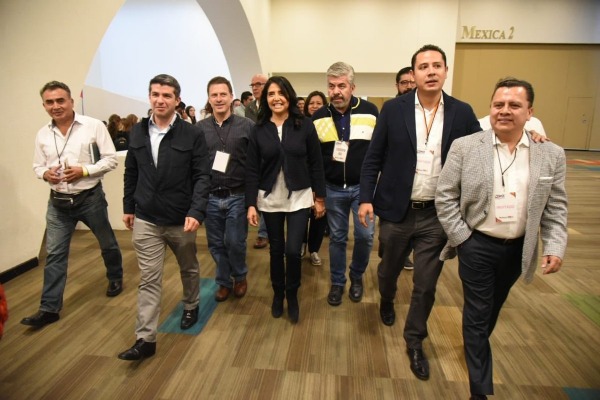 Alejandra Barrales admitió que la contienda en CdMx está muy cerrada. (Twitter @Ale_BarralesM)