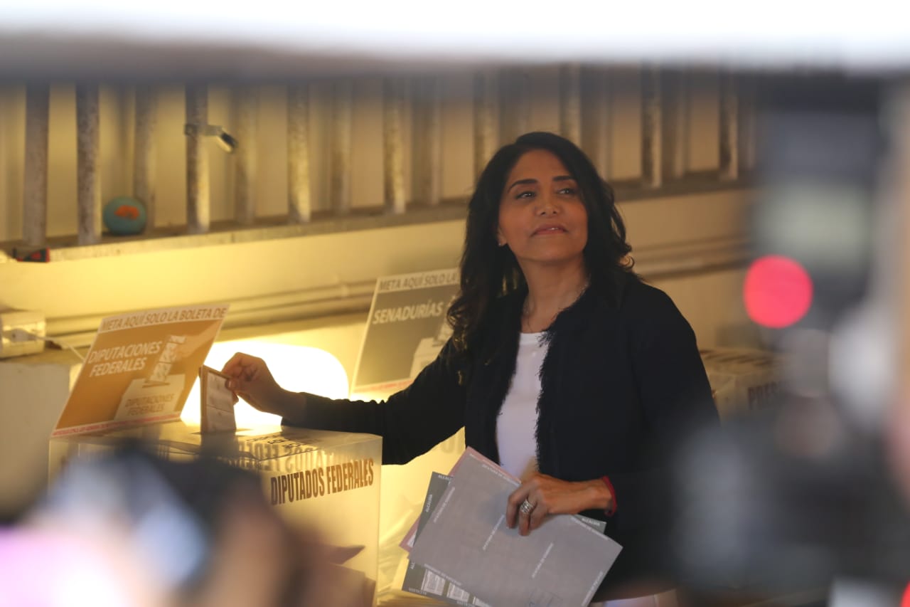 La candidata votó en la Miguel Hidalgo. (Ostavio Hoyos)