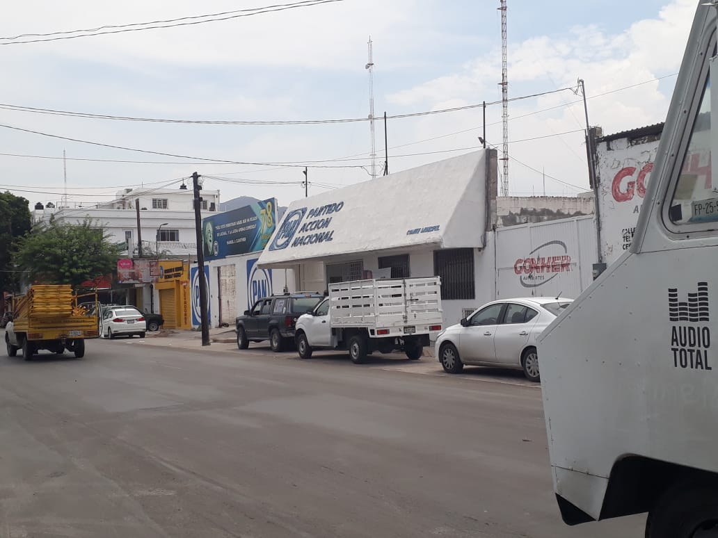 Desde las 3:00 de la tarde cerraron la Juárez y Comonfort. (Juan Carlos Lozano)