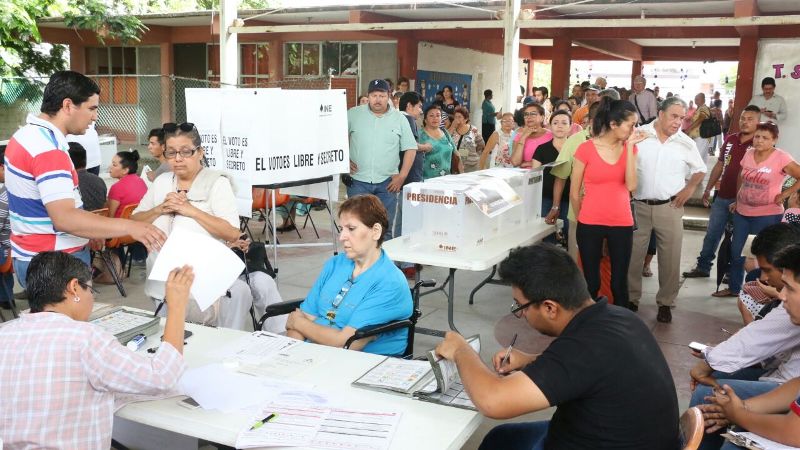 Ciudadanía emiten su sufragio en Tamaulipas.