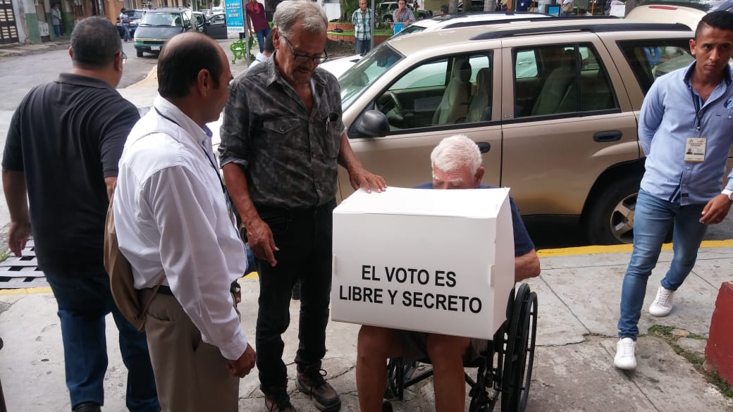 A pesar de su condición don Rubén Darío fue a emitir su voto