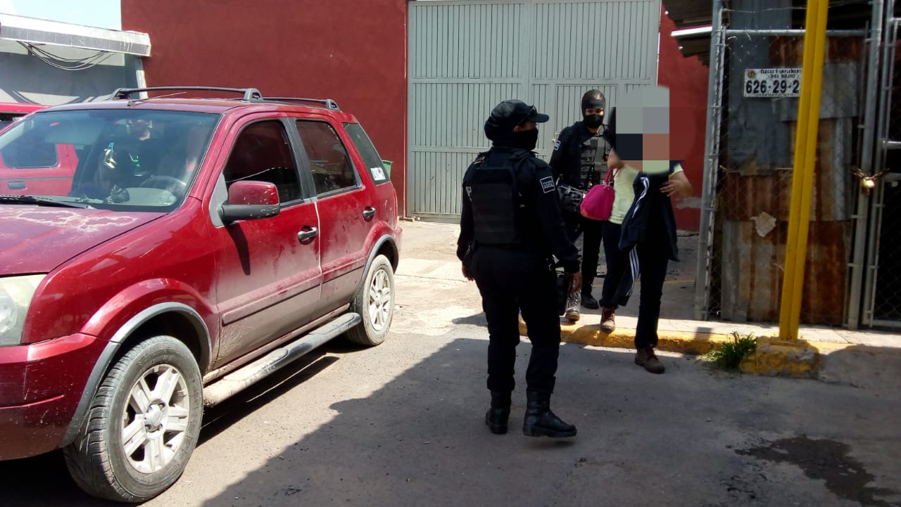 Detienen a mujeres por comprar votos
