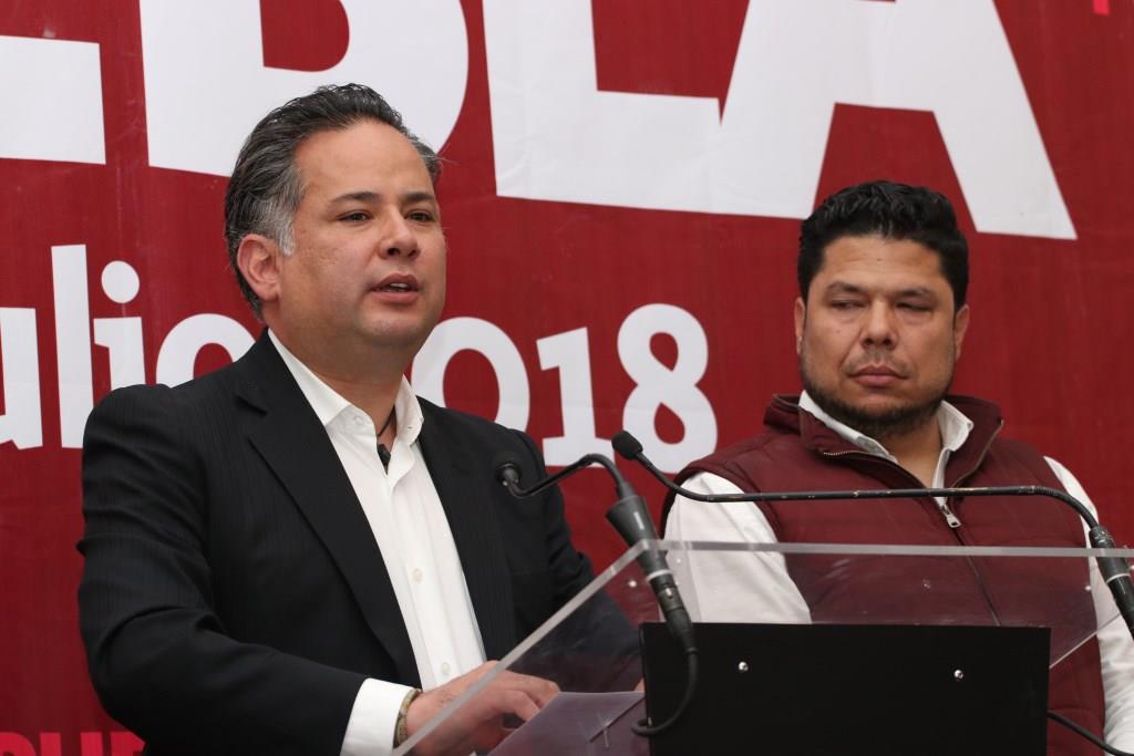 Gabriel Biestro presidente de Morena acompañado de Santiago Nieto Castillo ,ex titular de la Fepade ofrecieron rueda de prensa (Agencia Enfoque)