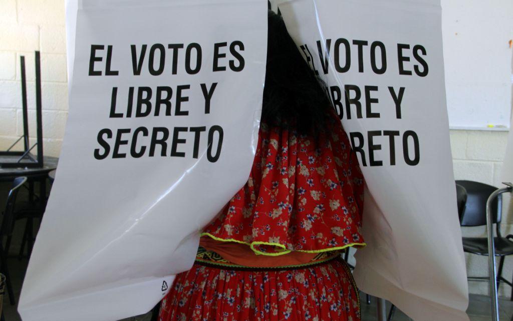 El INE informó que se logró instalar el 98 por ciento de las 5 mil 415 casillas. Reuters