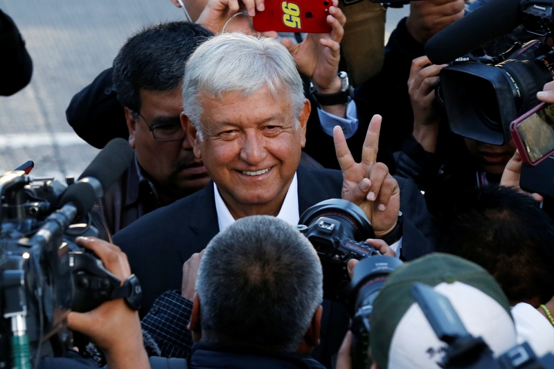 La gran mayoría de las encuestas colocan a López Obrador con más de 20 puntos porcentuales por delante de sus contrincantes.