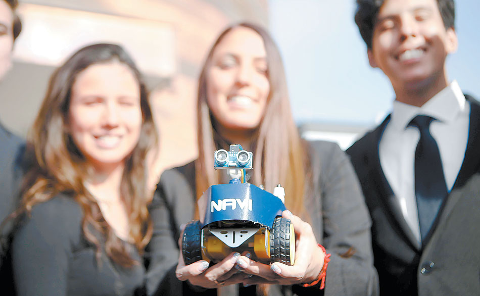 "Navi" fue presentada en la Universidad Católica. (Alberto Peña/EFE)